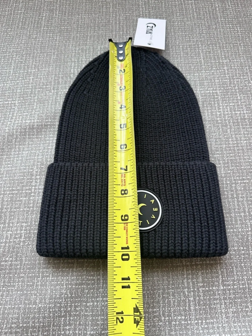 Zyia Active Black Gady Valley Beanie NWT Ribbed Knit Logo Cuffed Hat